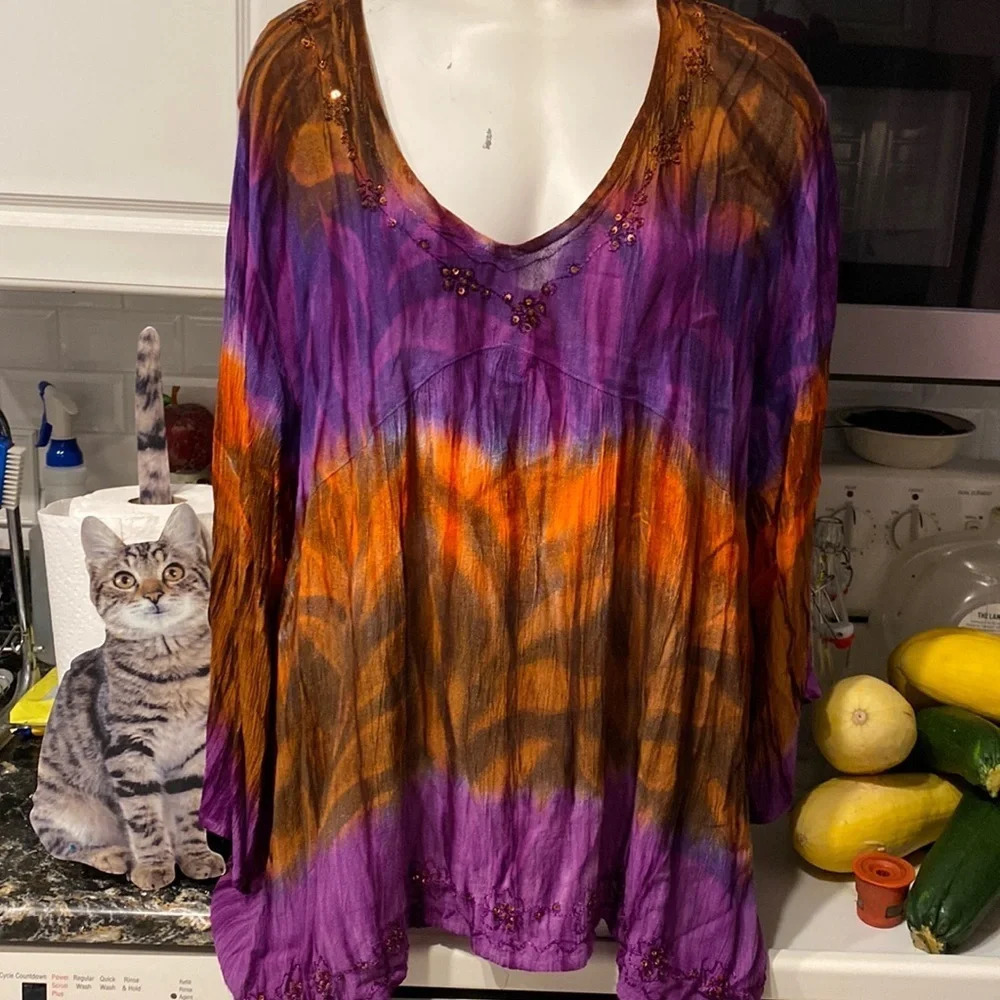 E woman’s greater good casual longsleeve plus size top 3X